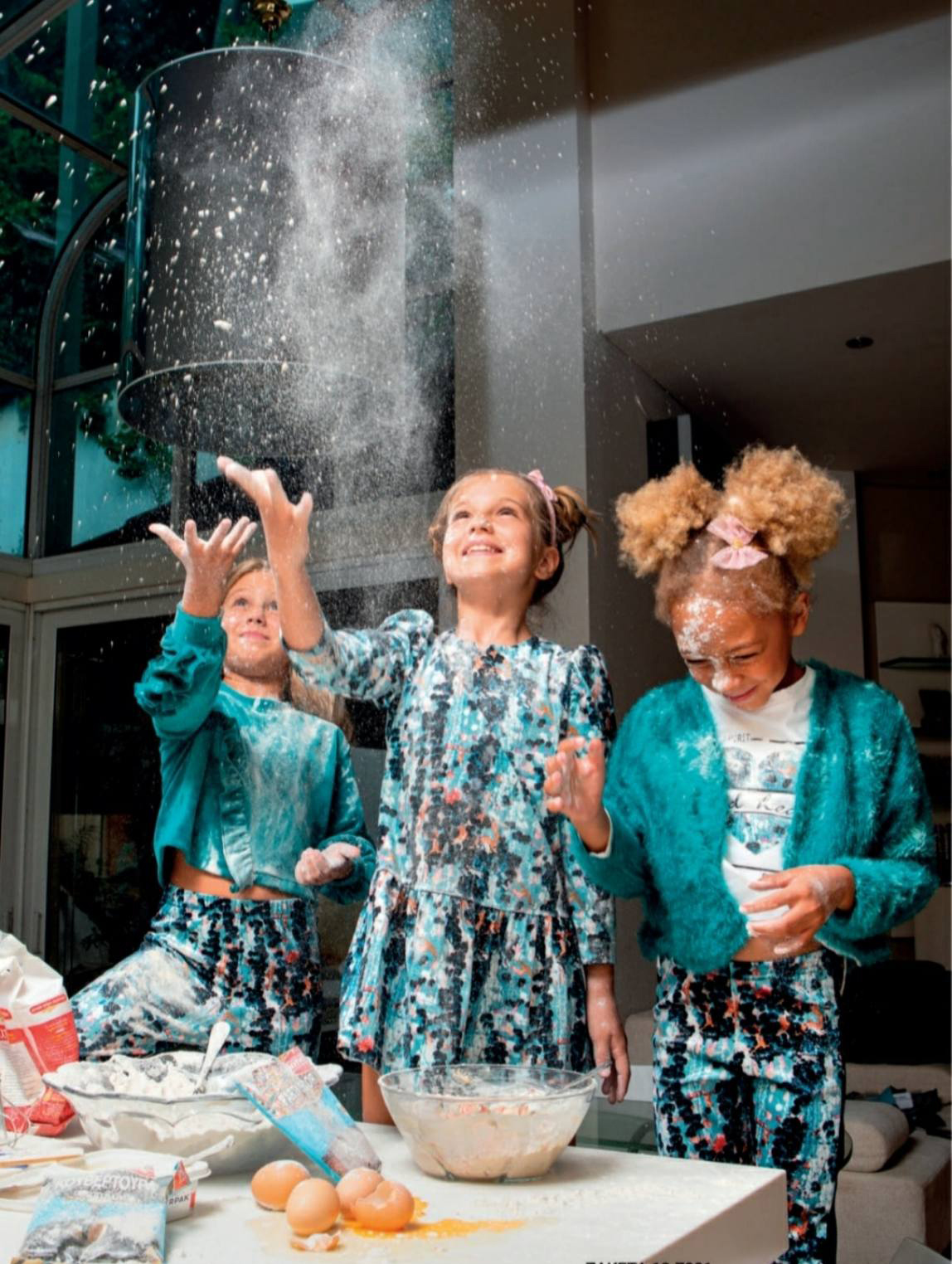 Ζακέτα μπολερό πετρόλ χωρίς κουμπιά